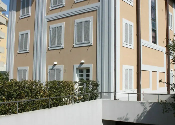 Ceccarini Lejlighedshotel 4*